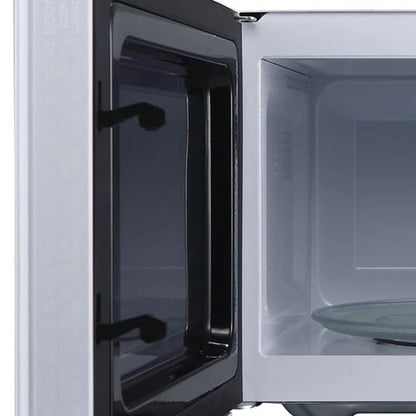 Open Box Magic Chef 0.9 Cubic Feet 900 Watt Stainless Microwave Oven, White